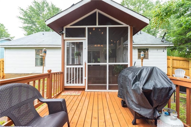 Property image 3 at 2922 Overlook Trail, Charlotte, NC 28212