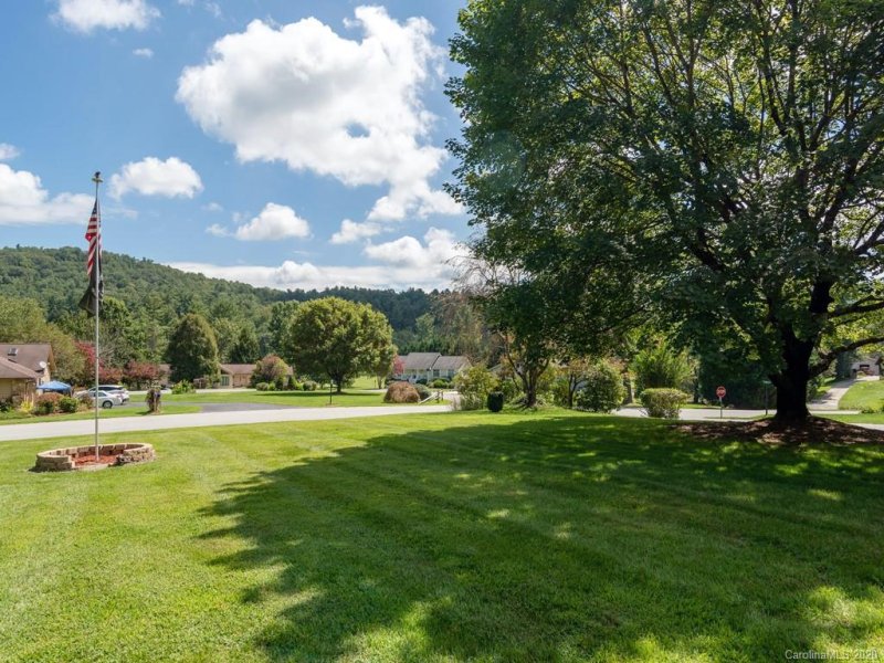 Property image 5 at 505 Crooked Creek Road, Hendersonville, NC 28739