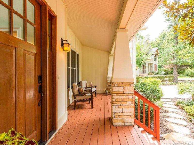 Property image 4 at 16 Ozark Spring Lane, Asheville, NC 28805