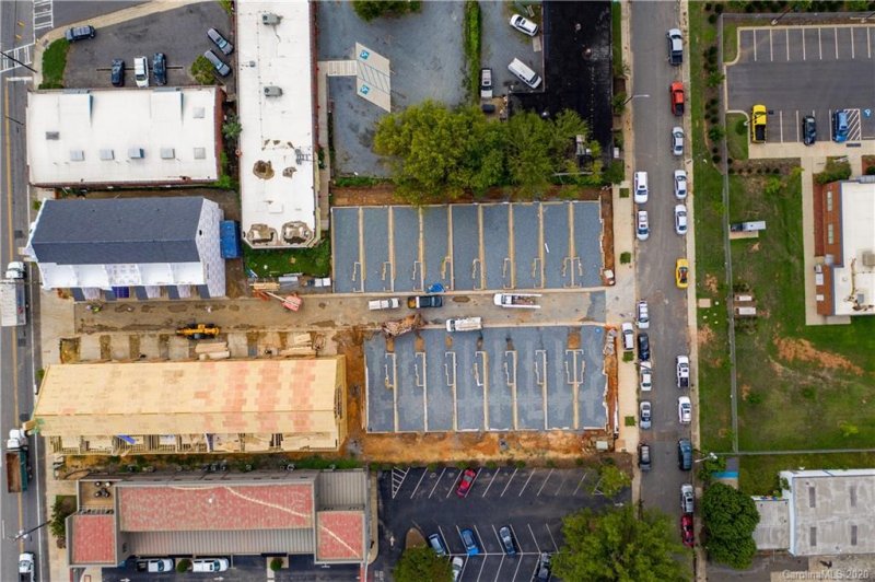 Property image 2 at 1228 S Minter Place, Charlotte, NC 28203