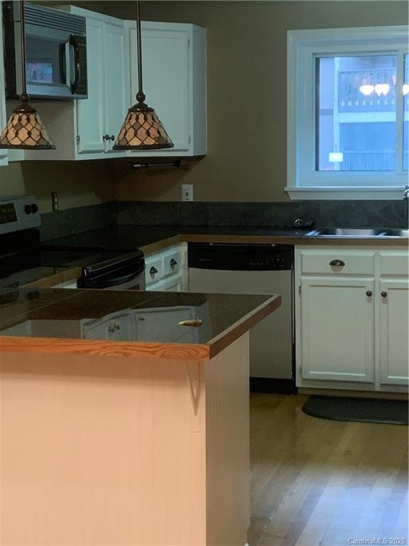 Property image 5 at 33 Lake Drive, Hendersonville, NC 28739