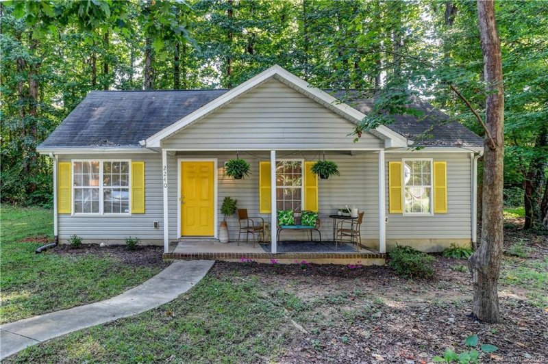 2240 Sunset Boulevard