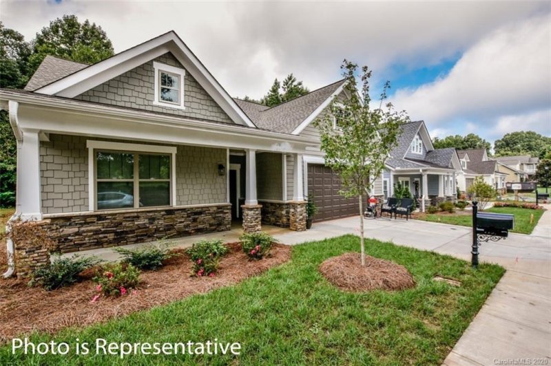 Property image 3 at 910 Hatchery Lane, Statesville, NC 28677