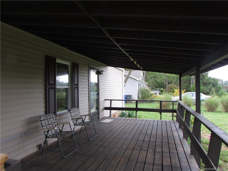 Property image 3 at 120 Cove View Drive, Mooresville, NC 28117