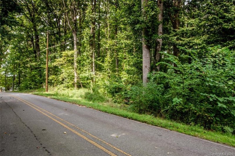 Property image 2 at 122 Shady Cove Road, Troutman, NC 28166