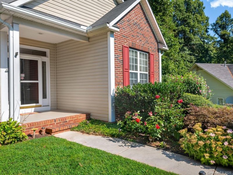 Property image 3 at 812 Cliff Rose Court, Fletcher, NC 28732