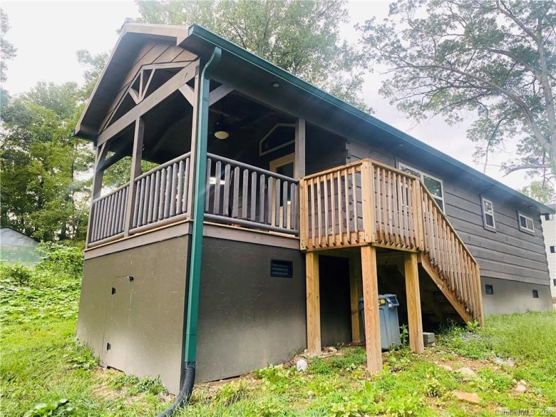 Property image 5 at 53 Osceola Inn Road, Hendersonville, NC 28739