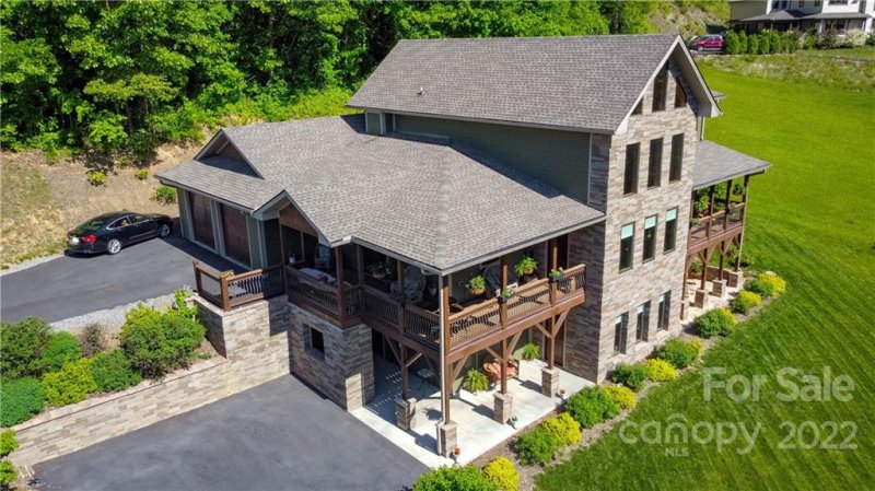 Property image 3 at 350 Inverness Drive, Waynesville, NC 28786