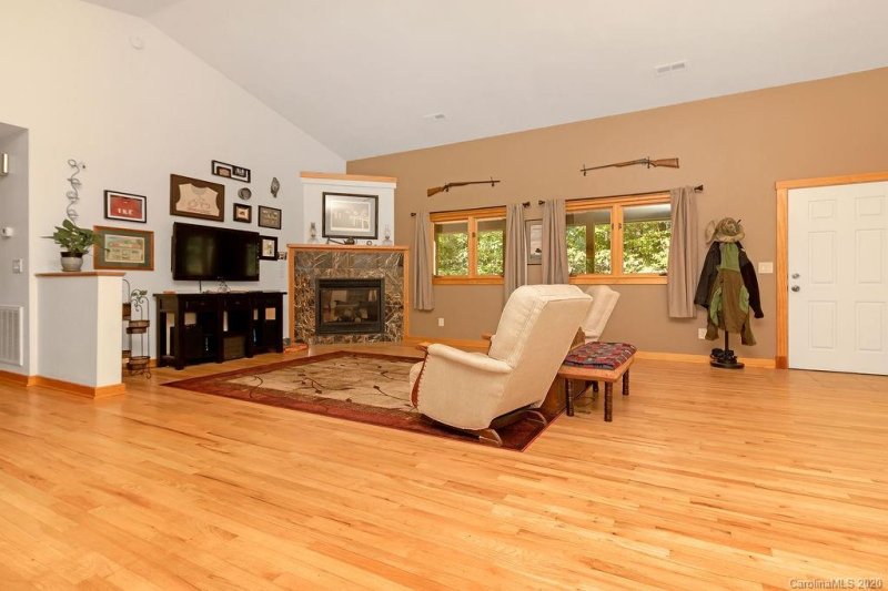 Property image 3 at 555 Mulberry Circle, Brevard, NC 28712