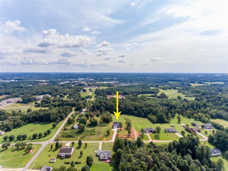 Property image 4 at 119 Zurich Lane, Statesville, NC 28625