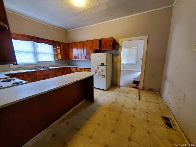 Property image 5 at 208 S S Ransom Street, Gastonia, NC 28054