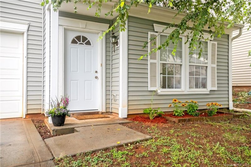 Property image 3 at 1224 Allegiance Drive, Charlotte, NC 28217