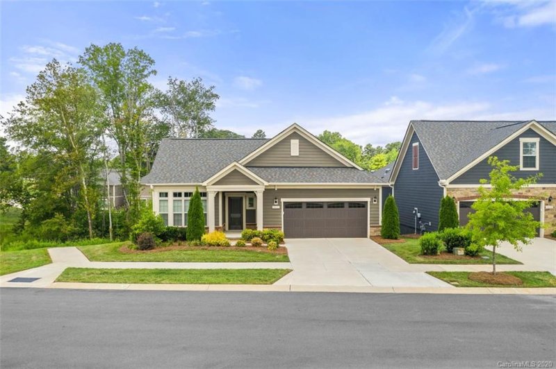 Property image 2 at 8032 Parknoll Drive, Huntersville, NC 28078