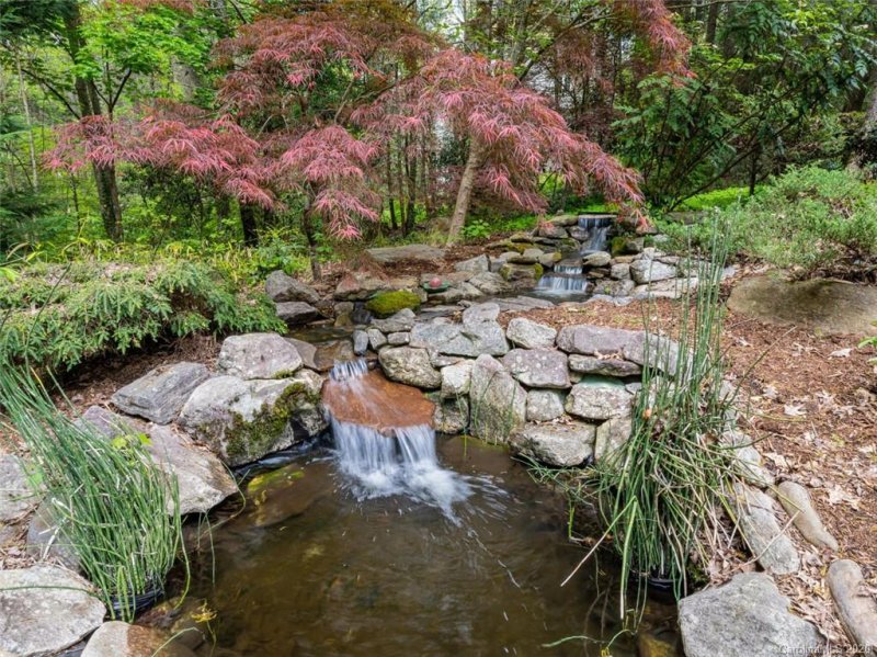 Property image 2 at 14 Heritage Lane, Hendersonville, NC 28739