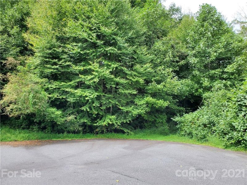 11 Little Creek Court