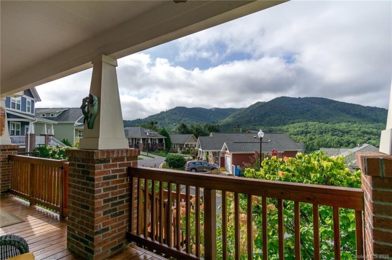 Property image 5 at 31 Byrdcliffe Lane, Asheville, NC 28805