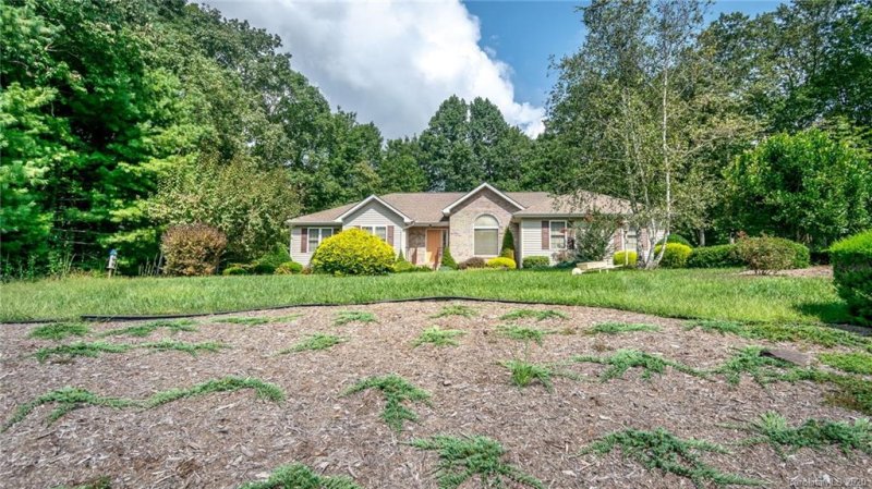 131 Bridlewood Trail