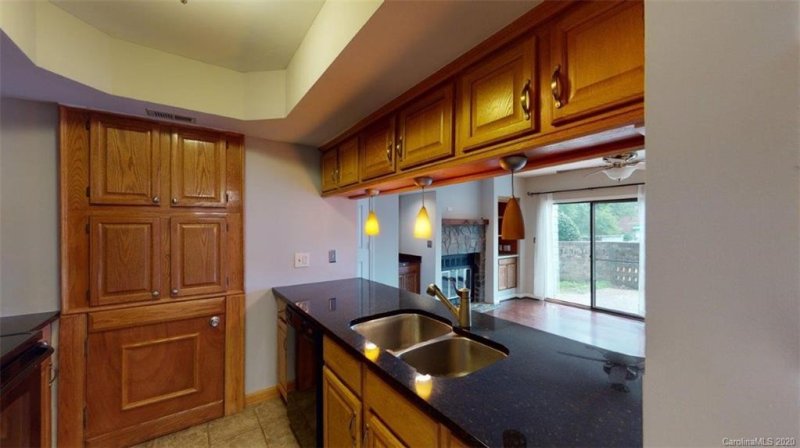 Property image 4 at 419 W 8th Street, Charlotte, NC 28202