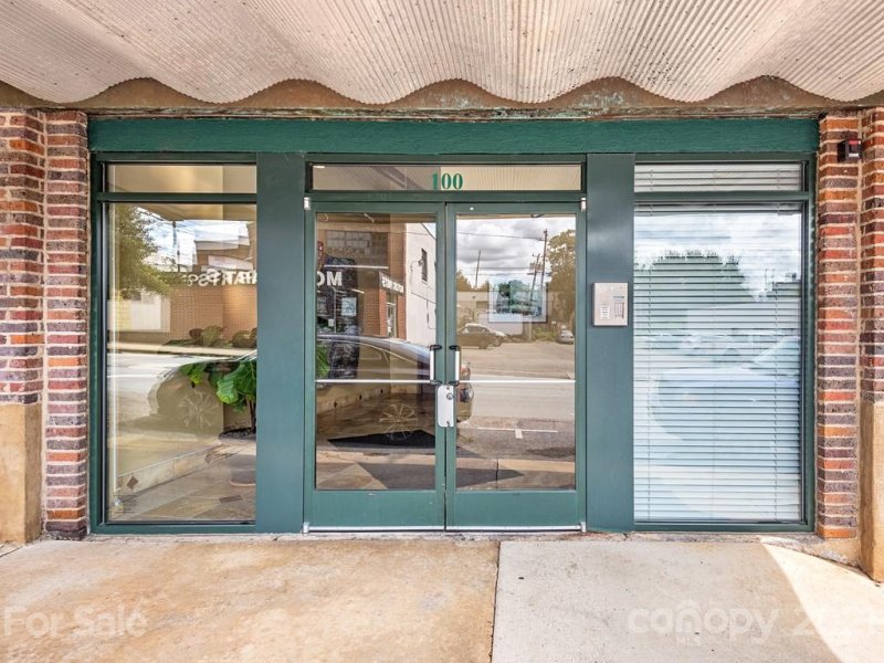 Property image 2 at 100 Coxe Avenue, Asheville, NC 28801