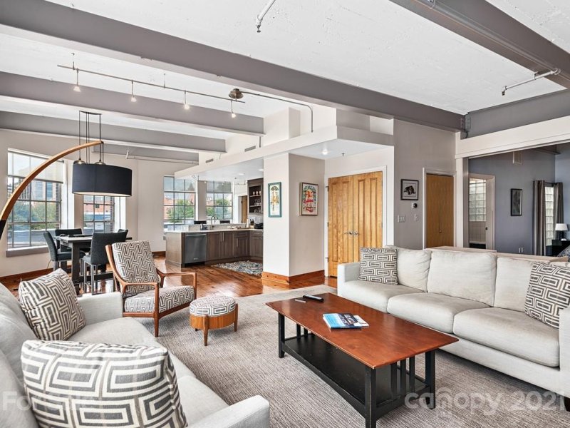 Property image 3 at 100 Coxe Avenue, Asheville, NC 28801