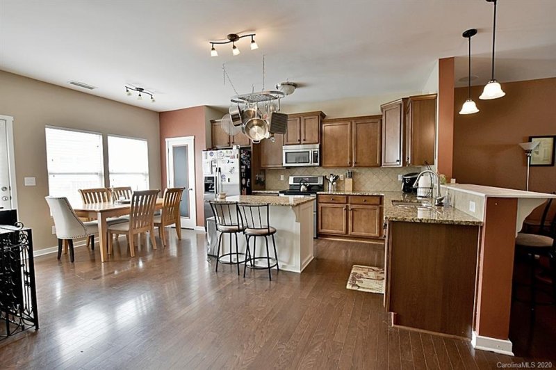 Property image 4 at 4016 Fenworth Court, Fort Mill, SC 29715