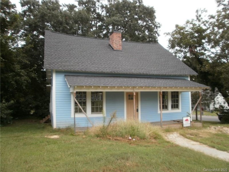 Property image 2 at 902 W 2nd Avenue, Gastonia, NC 28052