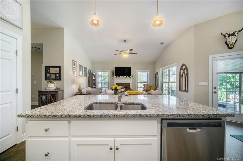 Property image 3 at 5237 Ivy Springs Lane, Concord, NC 28025