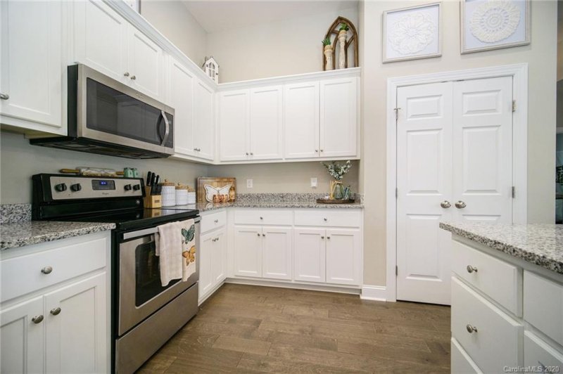 Property image 4 at 5237 Ivy Springs Lane, Concord, NC 28025