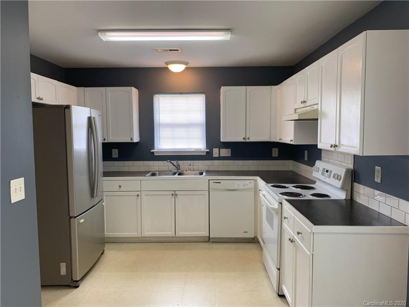 Property image 4 at 5522 Stone Bluff Court, Charlotte, NC 28214