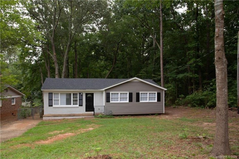 Property image 2 at 1100 Groves Street, Kings Mountain, NC 28086