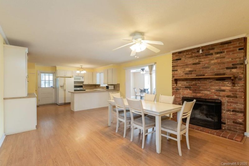 Property image 3 at 43 Starmount Lane, Taylorsville, NC 28681