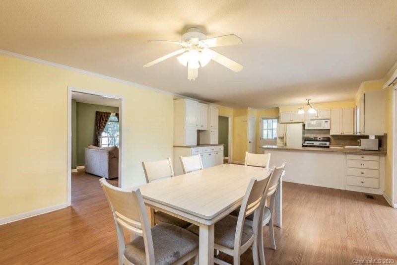 Property image 4 at 43 Starmount Lane, Taylorsville, NC 28681