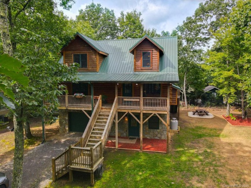 Property image 2 at 123 Chickadee Lane, Maggie Valley, NC 28751