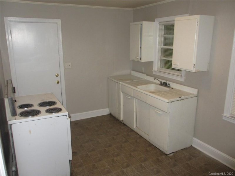 Property image 4 at 739 Pritchard Street, Charlotte, NC 28208
