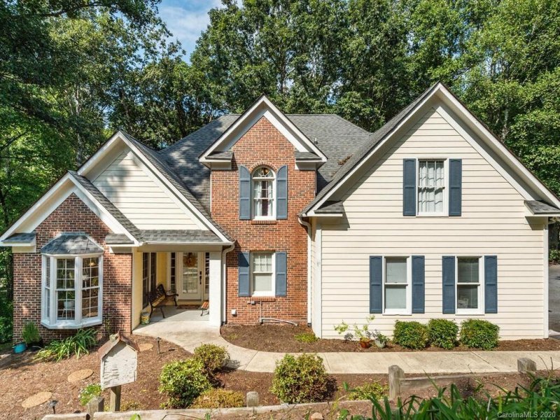 Property image 2 at 451 Heather Marie Drive, Hendersonville, NC 28792