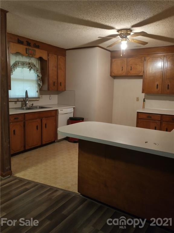 Property image 2 at 4004 Englewood Street, Claremont, NC 28610