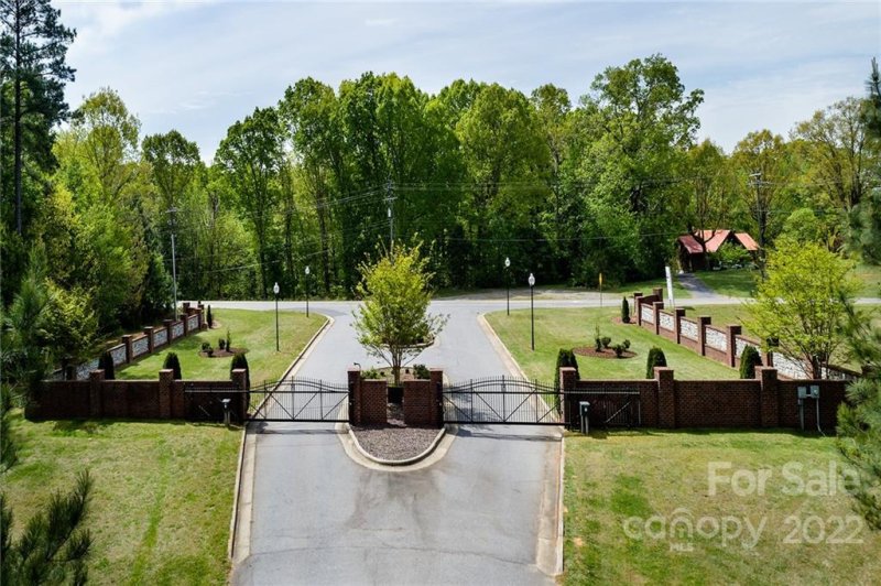 Property image 3 at 140 Starboard Lane, Statesville, NC 28677