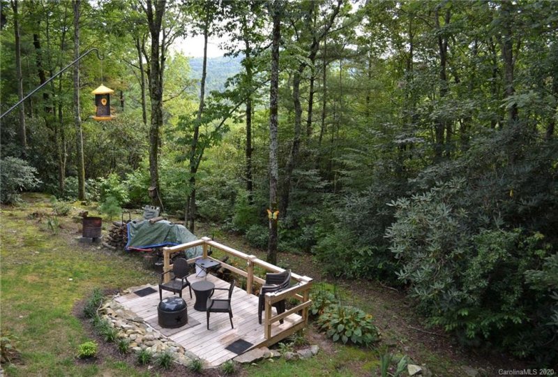 Property image 3 at 6266 Sunny Drive, Newland, NC 28657