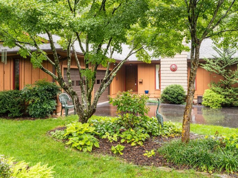 Property image 3 at 87 S Black Oak Drive, Asheville, NC 28804