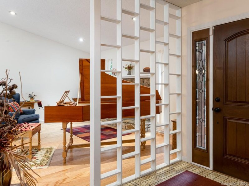 Property image 4 at 87 S Black Oak Drive, Asheville, NC 28804