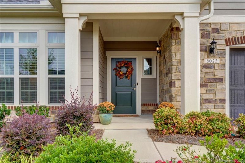 Property image 2 at 8023 Parknoll Drive, Huntersville, NC 28078