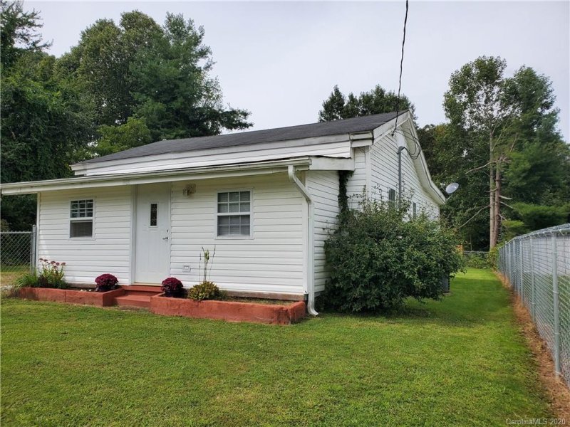 Property image 2 at 218 Allen Road, East Flat Rock, NC 28726