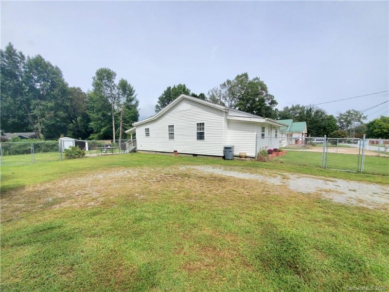 Property image 4 at 218 Allen Road, East Flat Rock, NC 28726