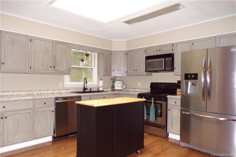 Property image 4 at 26 Evergreen Hill Drive, Etowah, NC 28729