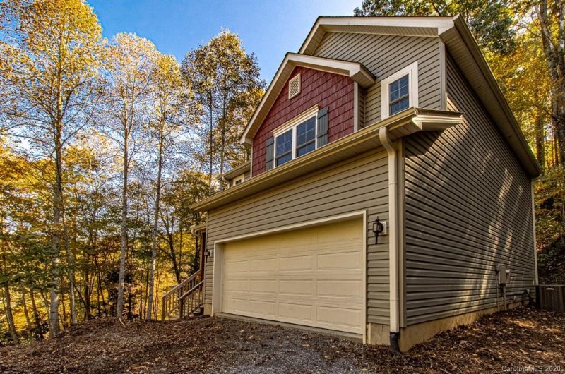 Property image 2 at 18 Fairview Pointe Drive, Fairview, NC 28730