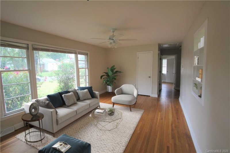 Property image 4 at 306 Saint Anne Place, Charlotte, NC 28213