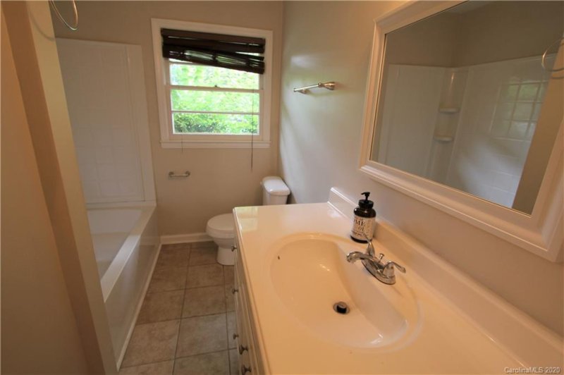 Property image 5 at 306 Saint Anne Place, Charlotte, NC 28213