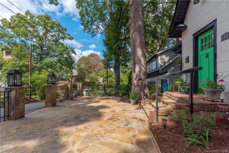 Property image 3 at 33 Woodvale Avenue, Asheville, NC 28804