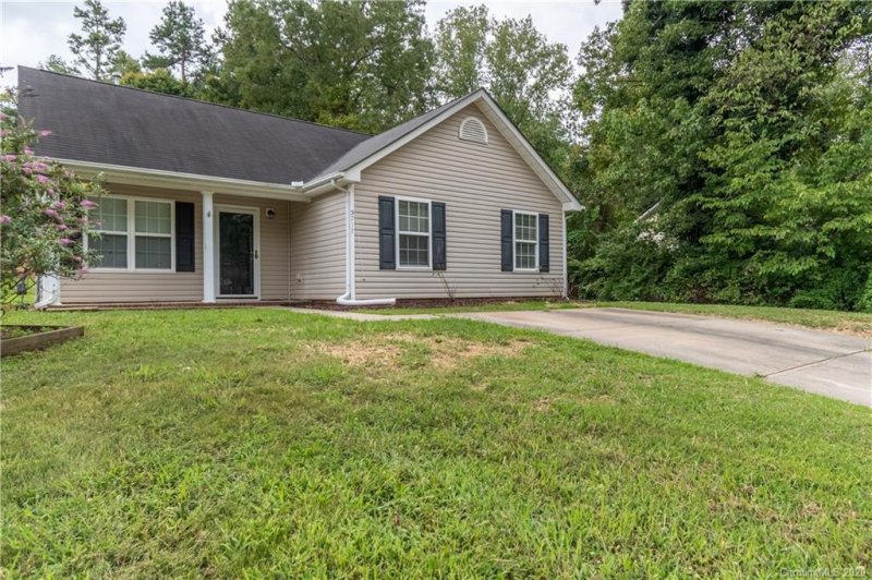 Property image 2 at 5717 Stone Bluff Court, Charlotte, NC 28214