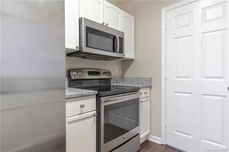 Property image 5 at 5717 Stone Bluff Court, Charlotte, NC 28214